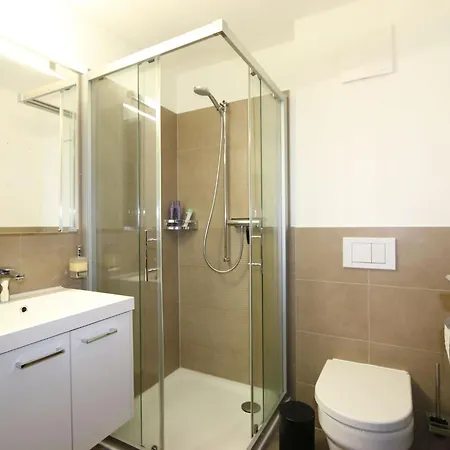 Appartamento Hollywood 1 Appartement-fewo 6-bettwohnung By Interhome *