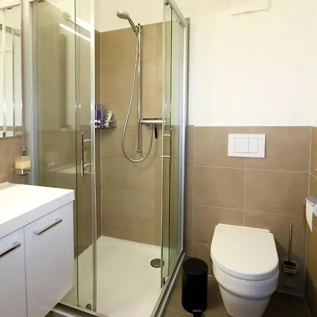 Hollywood 1 Appartement-fewo 6-bettwohnung By Interhome * Saas-Fee